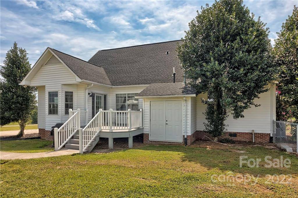 Heath Springs, SC 29058,2766 Blue Jay RD