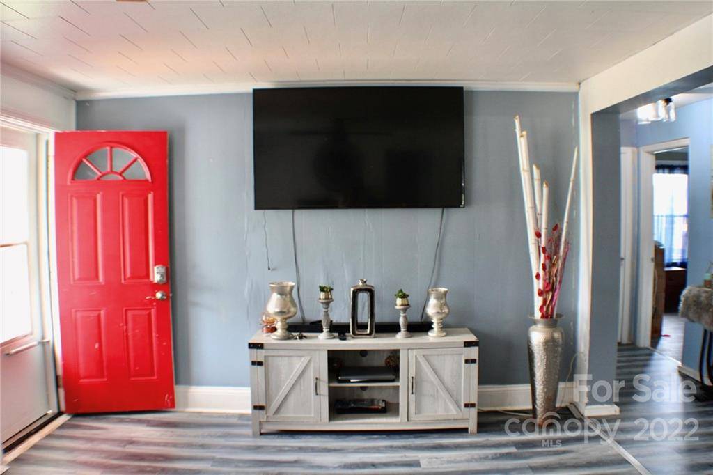 Connelly Springs, NC 28612,2431 Gus Icard ST