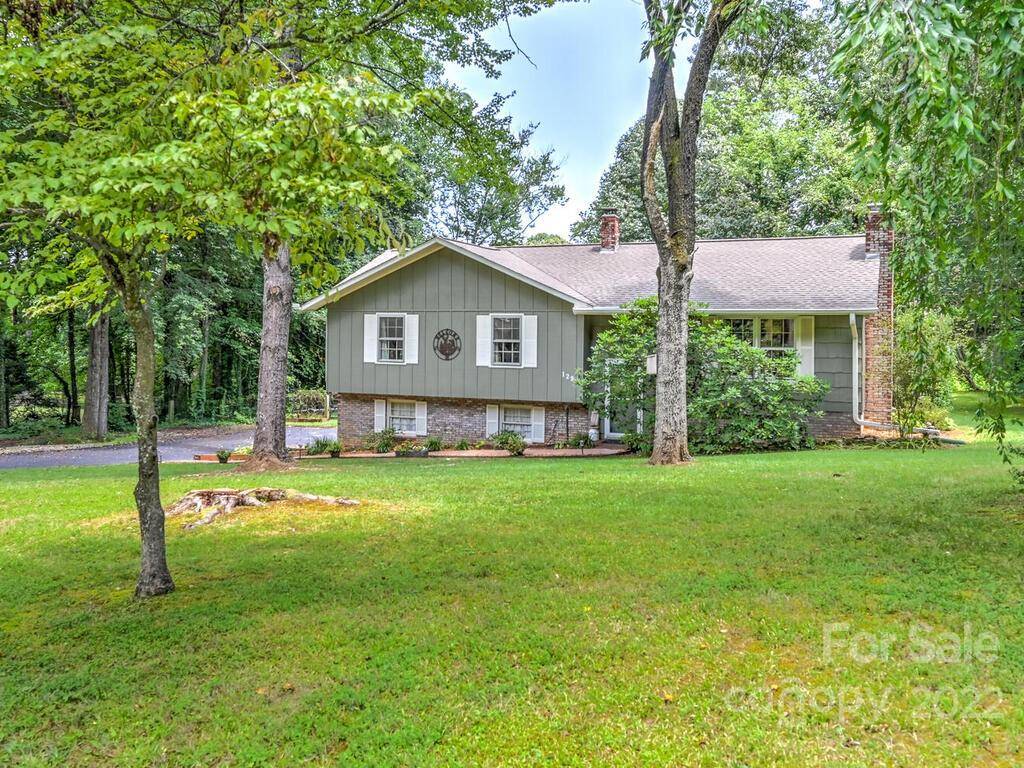 Mills River, NC 28759,129 Foxhall RD