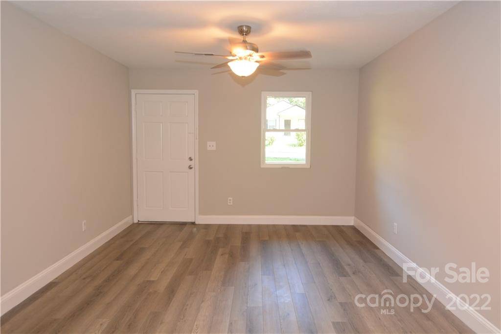 Mount Holly, NC 28120,635 Morningside DR