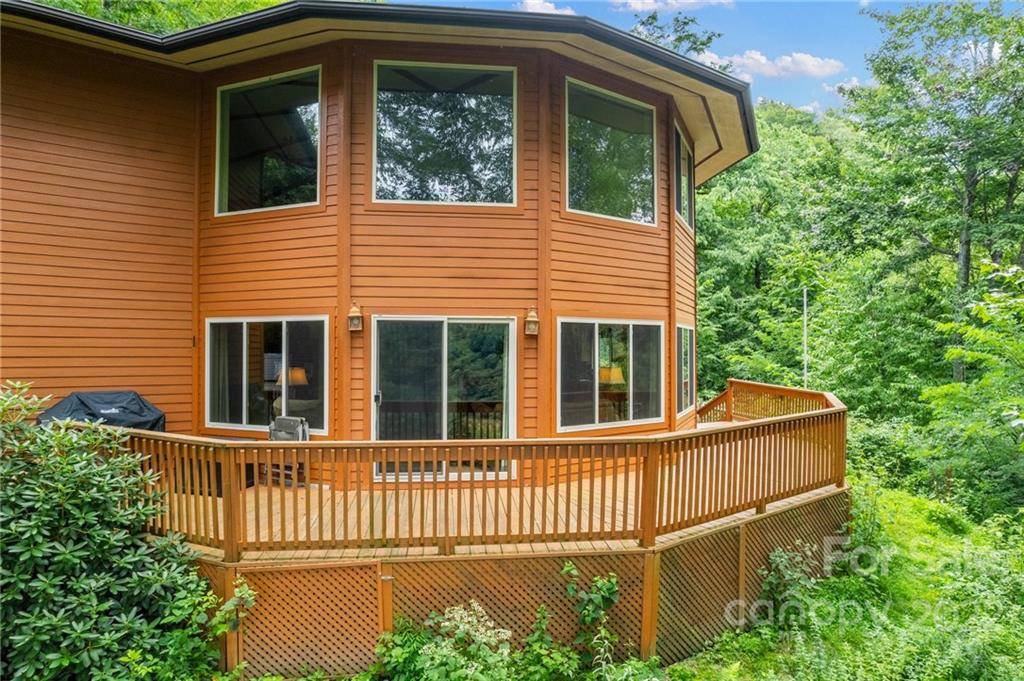 Maggie Valley, NC 28751,309 Irene LN