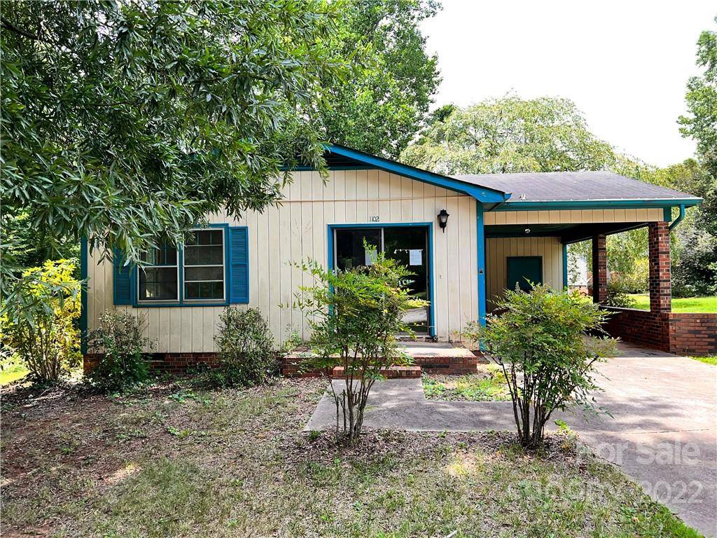 Newton, NC 28658,1102 Frye AVE