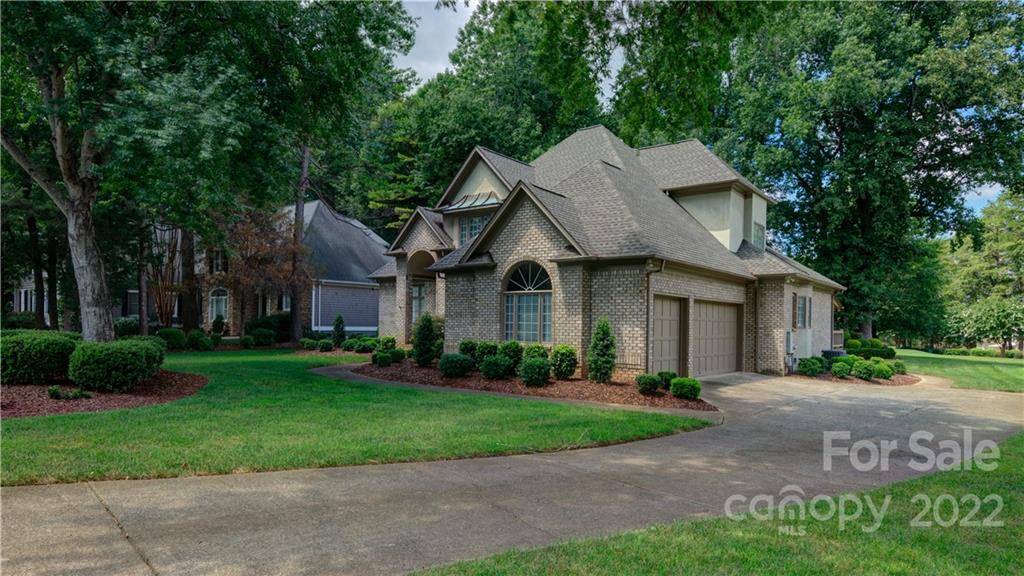 Davidson, NC 28036,17940 River Ford DR