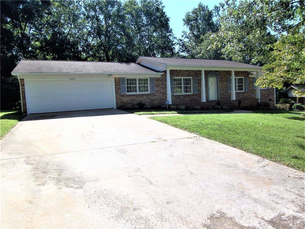 Shelby, NC 28152,1223 Westwood DR