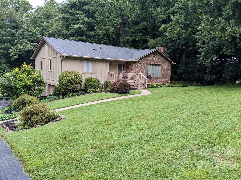 Hendersonville, NC 28739,299 Viewcrest DR