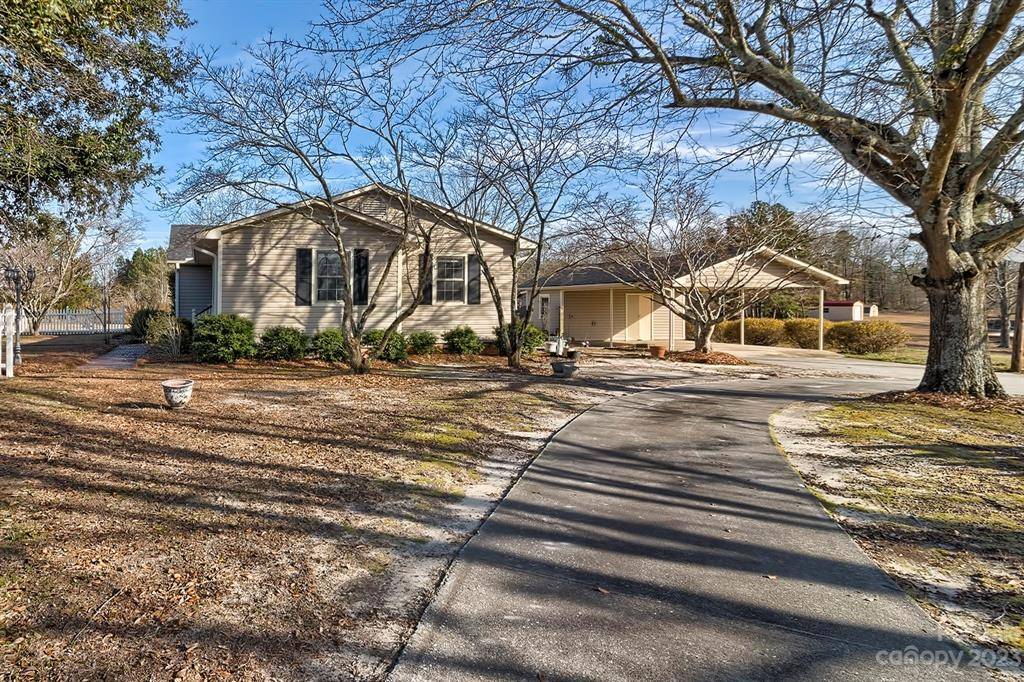 Kershaw, SC 29067,117 Floyd RD