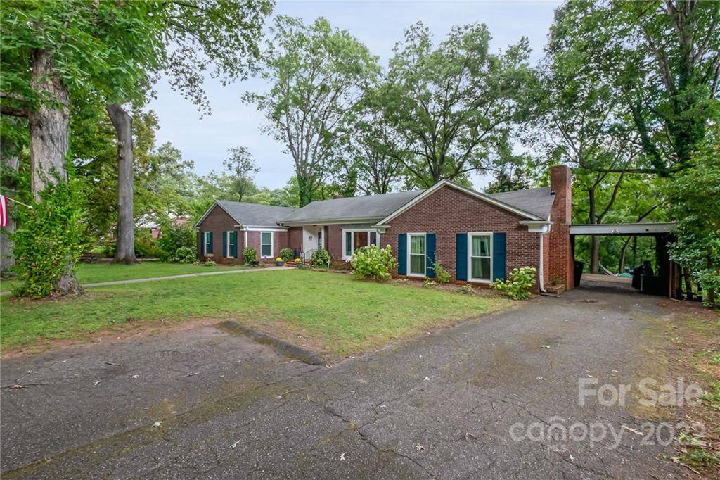 Newton, NC 28658,1615 Brentwood DR