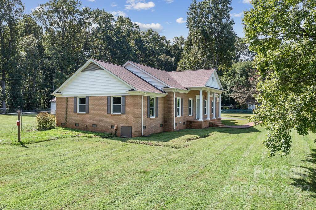 Mount Holly, NC 28120,200 Cottonwood DR