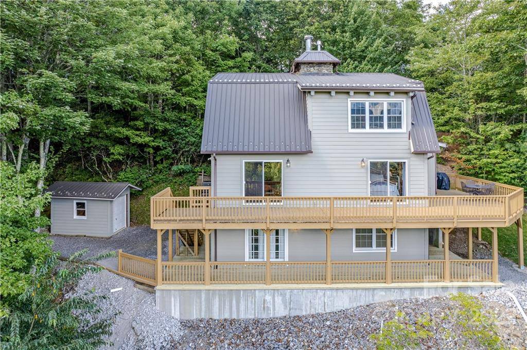 Maggie Valley, NC 28751,700 Sky DR