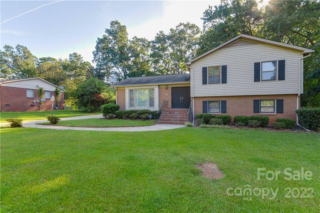 Charlotte, NC 28212,5000 Dogwood PL