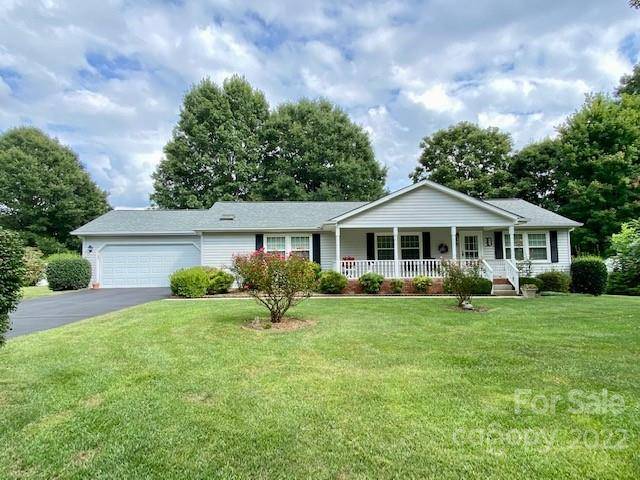 Horse Shoe, NC 28742,15 Meadow DR