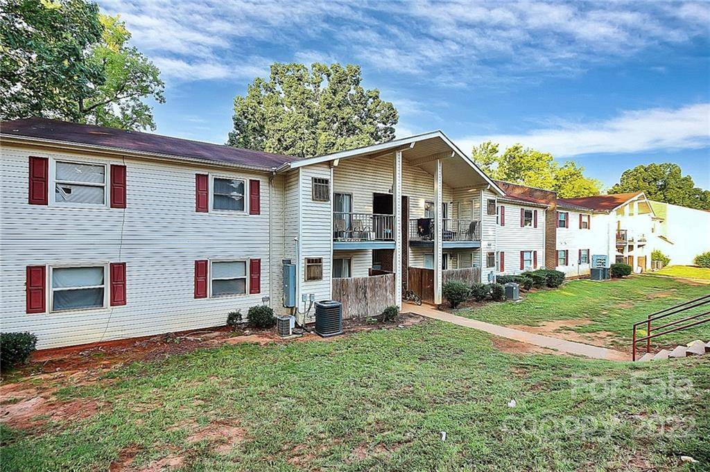 Charlotte, NC 28210,7992 Shady Oak TRL #125