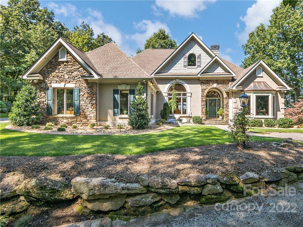 Hendersonville, NC 28791,515 View Rock LN