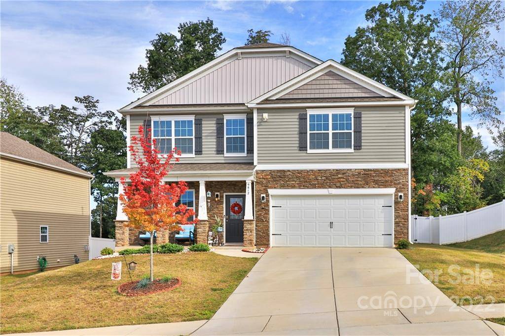 Charlotte, NC 28215,9812 Oak Barrel LN