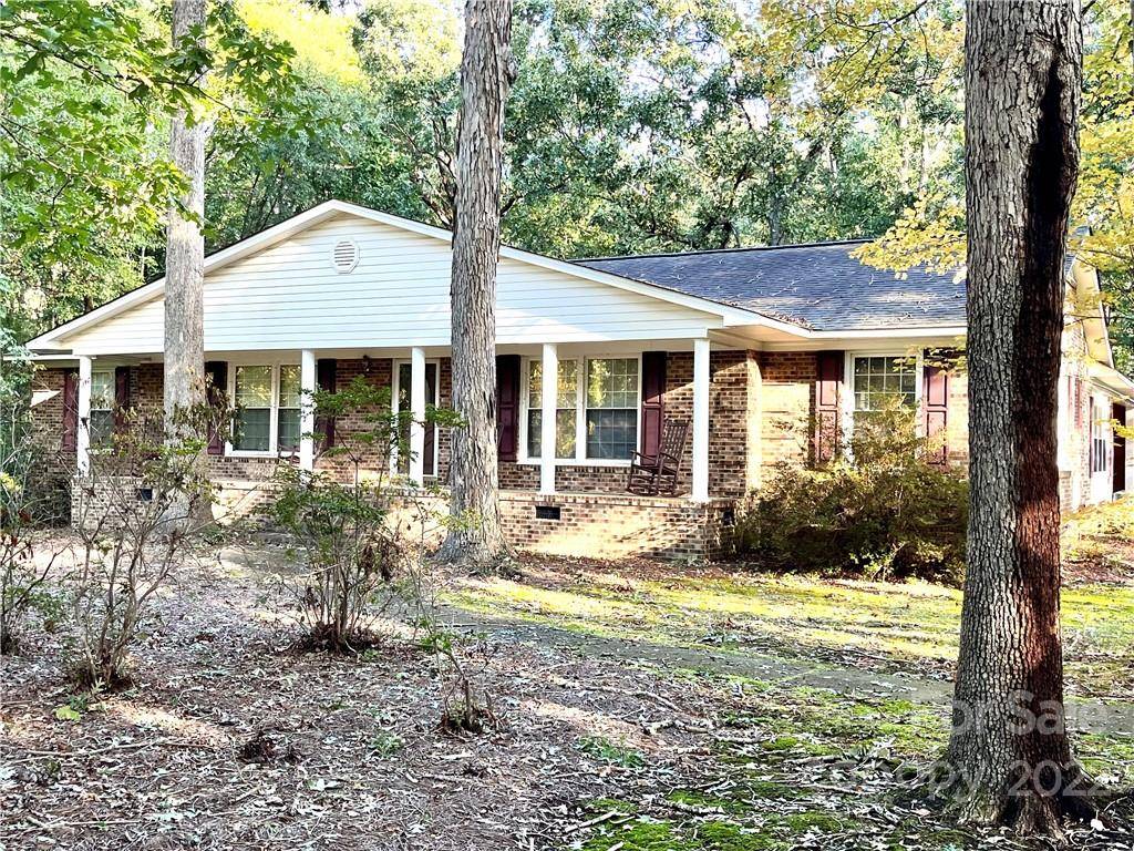 Wingate, NC 28174,106 Oak Leaf LN