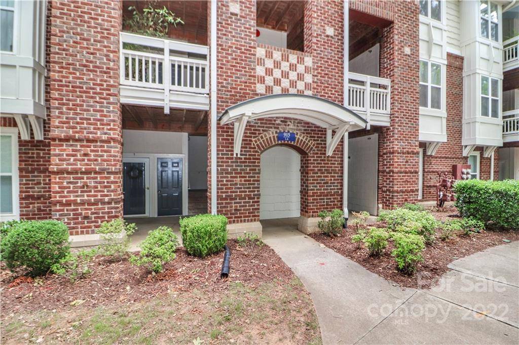 Davidson, NC 28036,915 Northeast DR #5