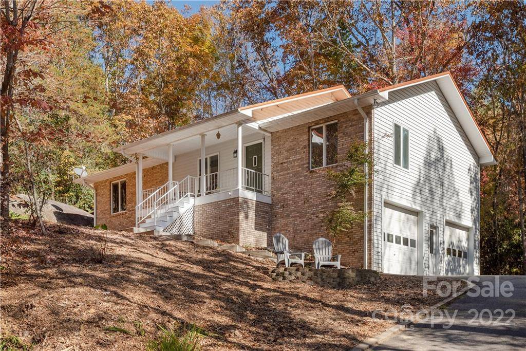 Horse Shoe, NC 28739,15 Laurel Hill DR