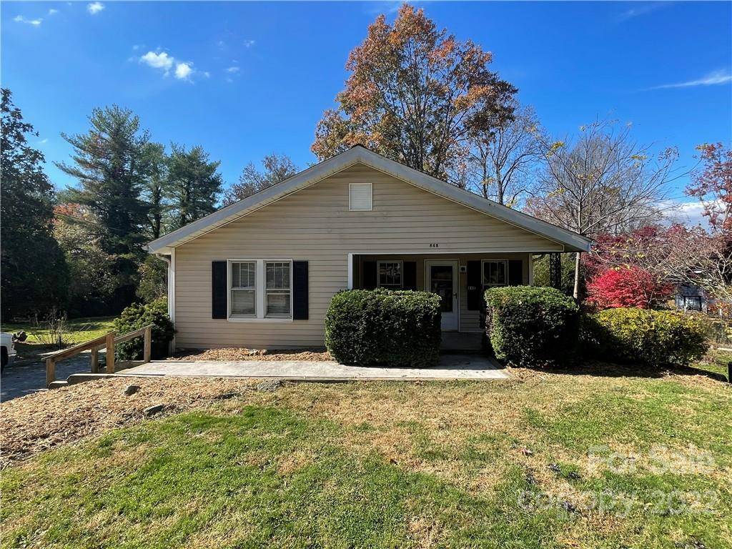 Hendersonville, NC 28792,848 Mount Airy ST