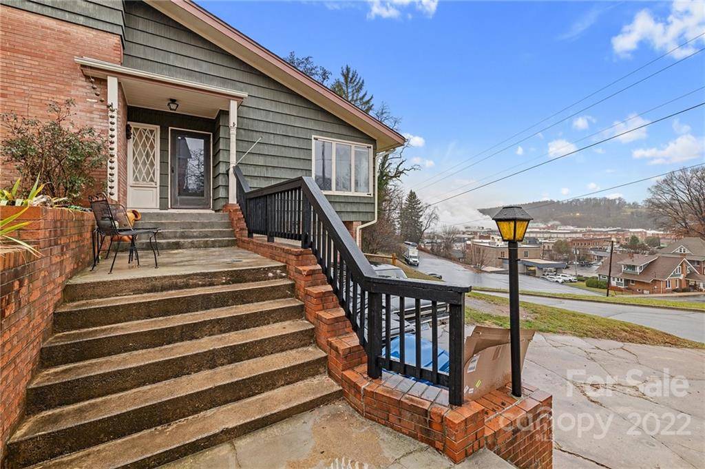 Canton, NC 28716,133 Maple ST