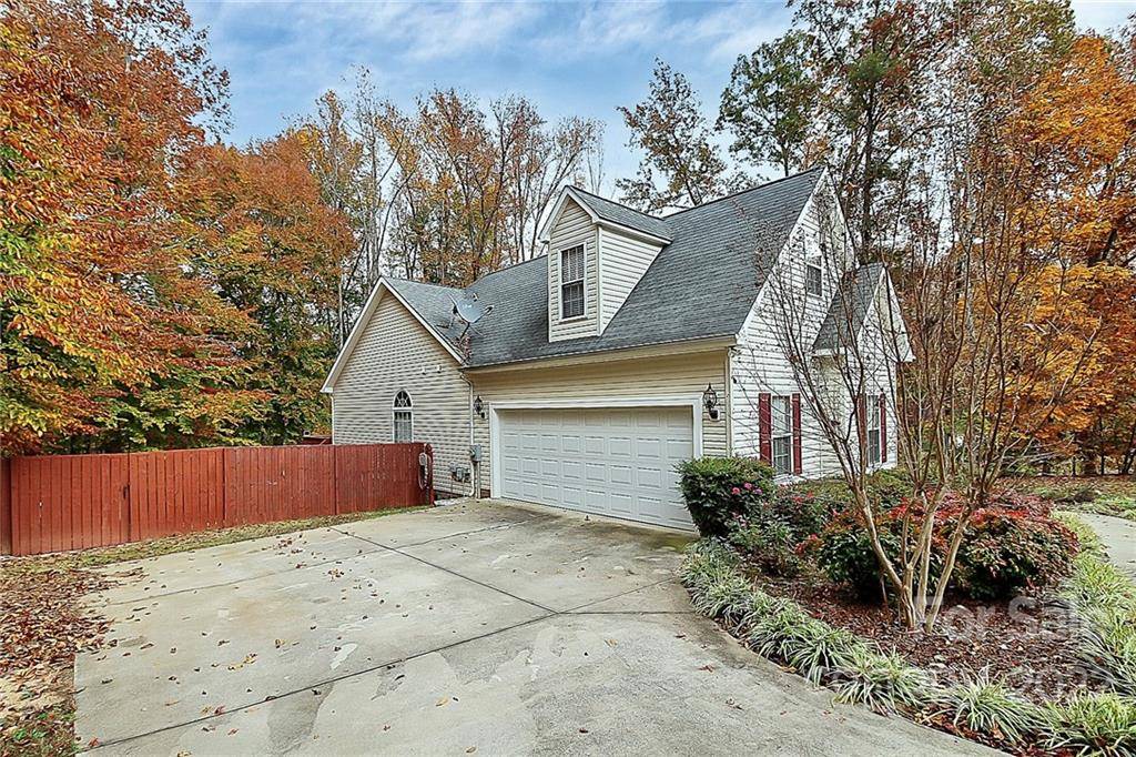 Kannapolis, NC 28083,535 Hickory Wood DR