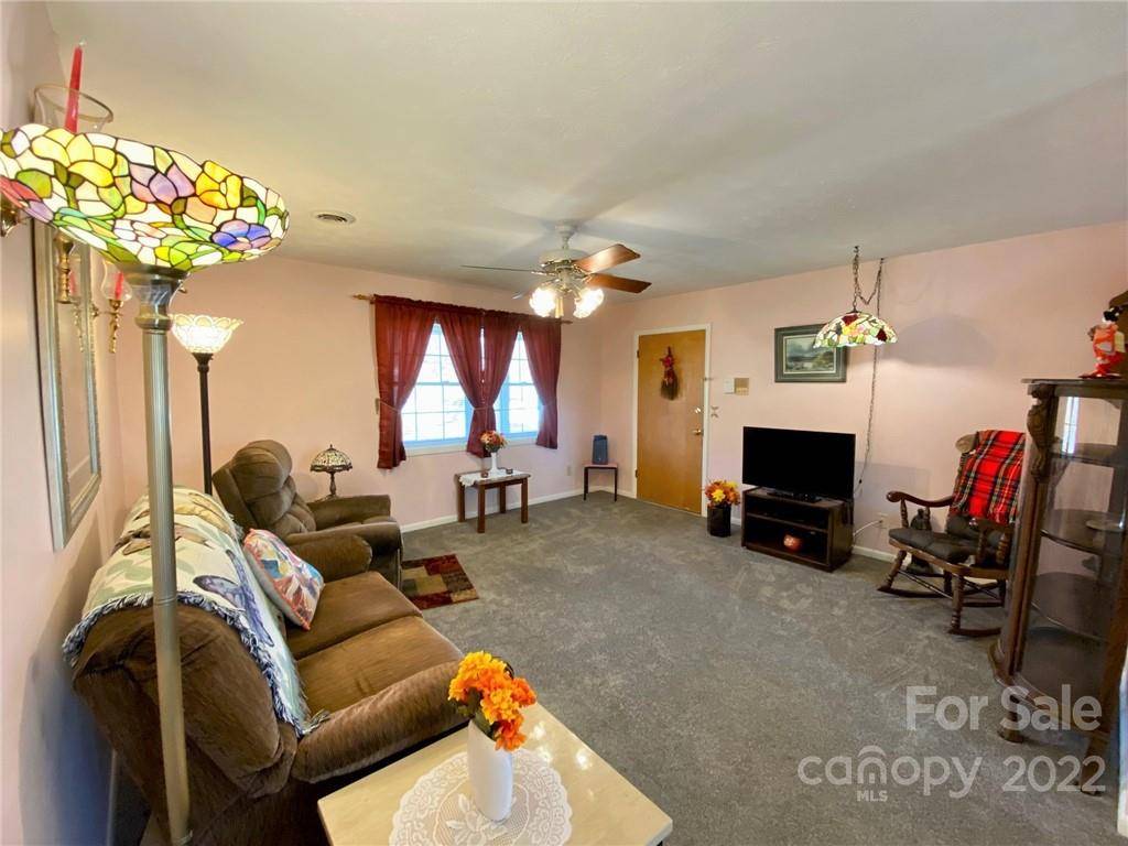 Hendersonville, NC 28792,100 Falling Waters RD #4