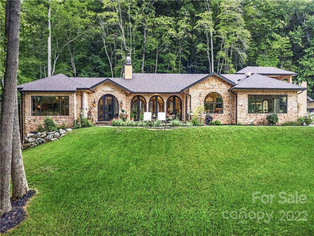 Horse Shoe, NC 28742,959 Dave Whitaker RD