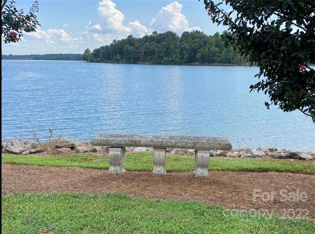 Stony Point, NC 28678,000 Rivercliff DR