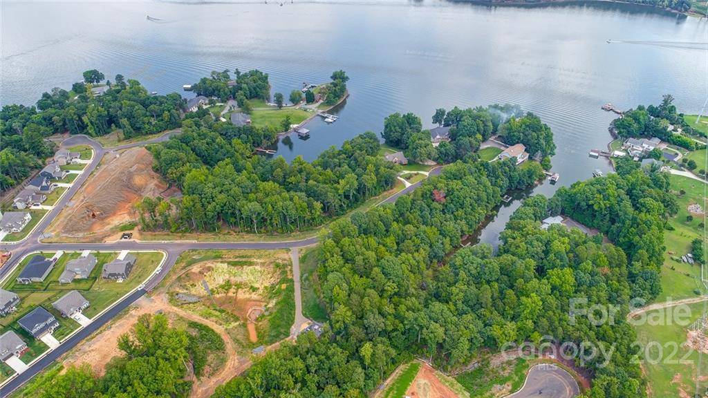 Lake Wylie, SC 29710,5147 Watersail WAY #32