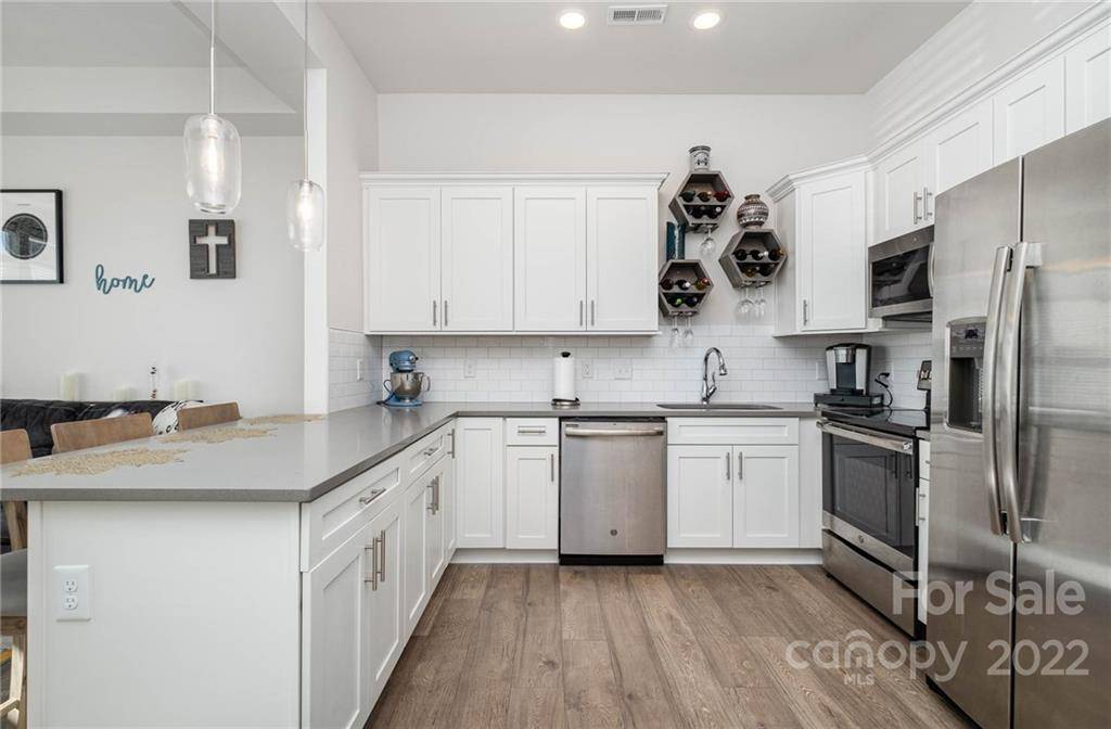 Charlotte, NC 28211,935 Mcalway RD #105