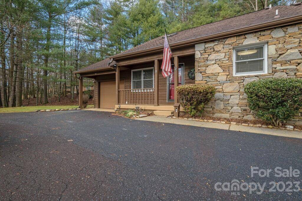 Etowah, NC 28729,28 S Calico LN #410