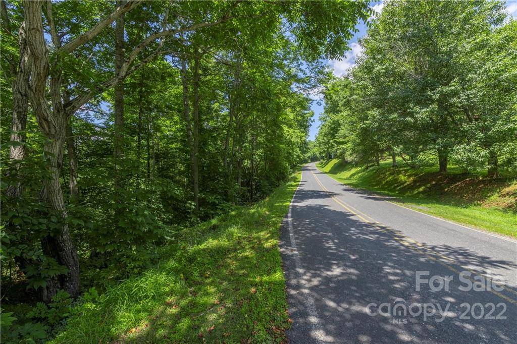 Spruce Pine, NC 28777,TBD Rabbit Hop RD #16,17