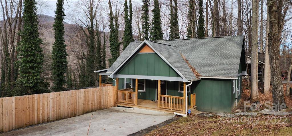 Maggie Valley, NC 28751,90 Ash DR