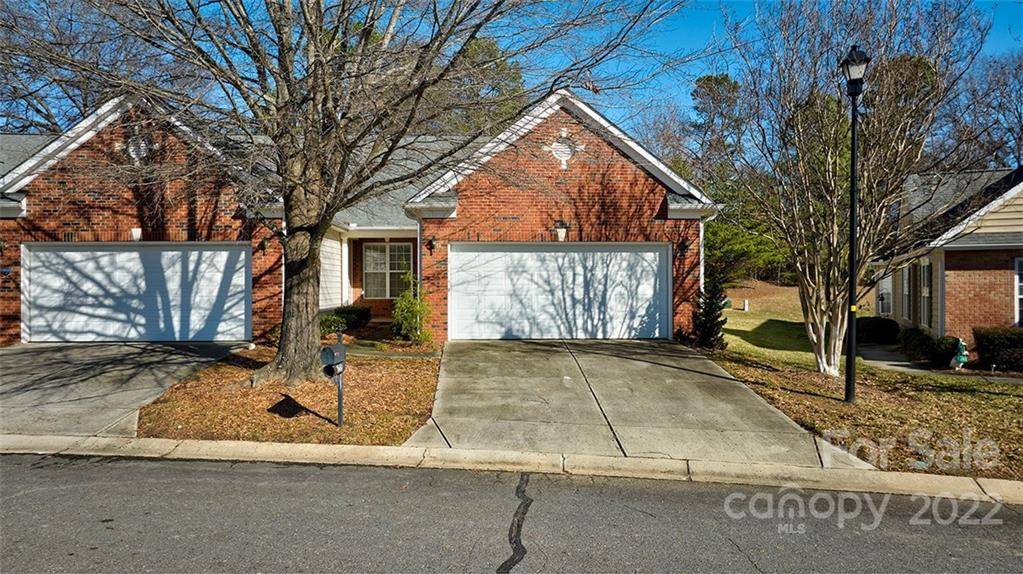 Fort Mill, SC 29708,1661 Onyx RDG