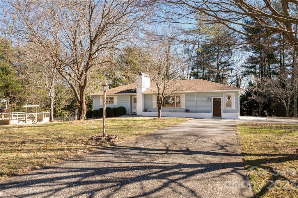 Hendersonville, NC 28792,280 Crabapple Hill LN