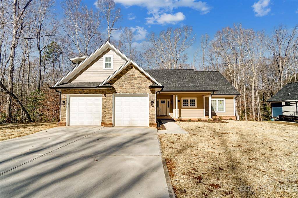 Stanley, NC 28164,5024 Oconee DR