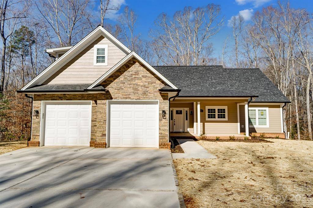 Stanley, NC 28164,5024 Oconee DR