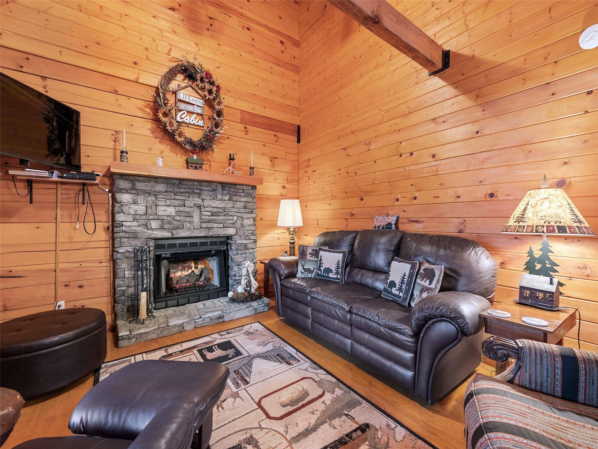 Maggie Valley, NC 28751,83 Log Cabin DR