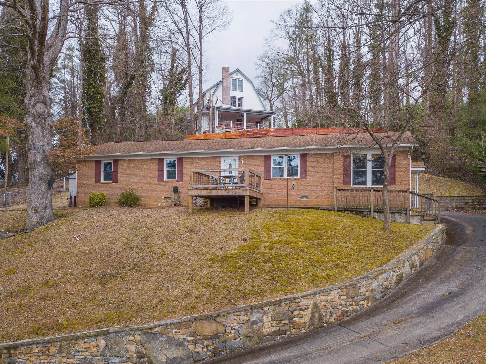 Waynesville, NC 28786,51 Belleview RD