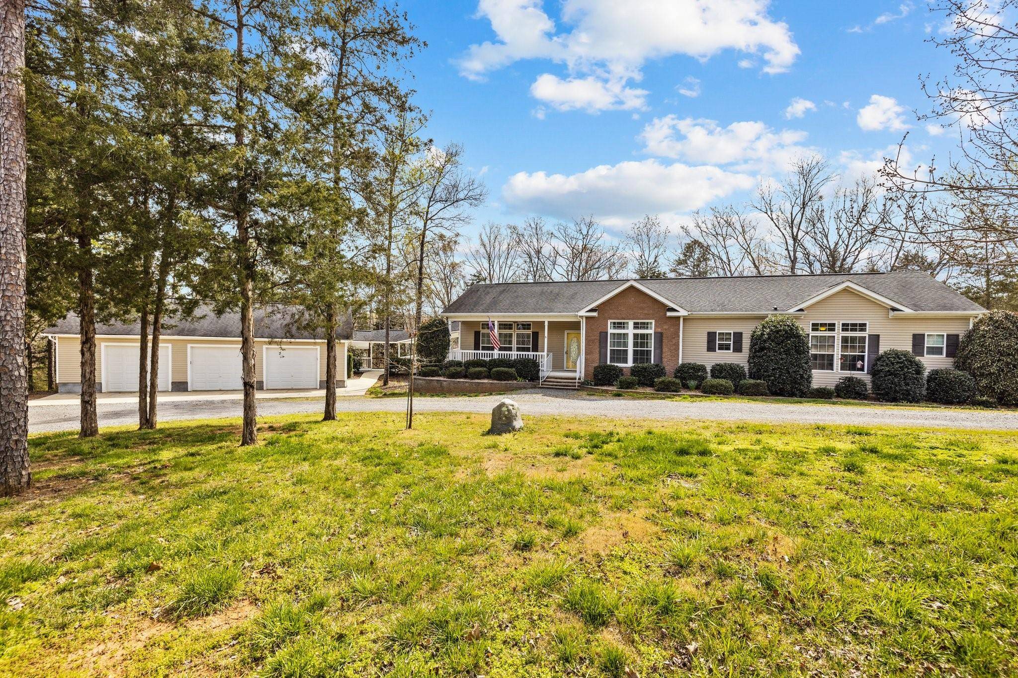 York, SC 29745,2761 Spreading Oak LN