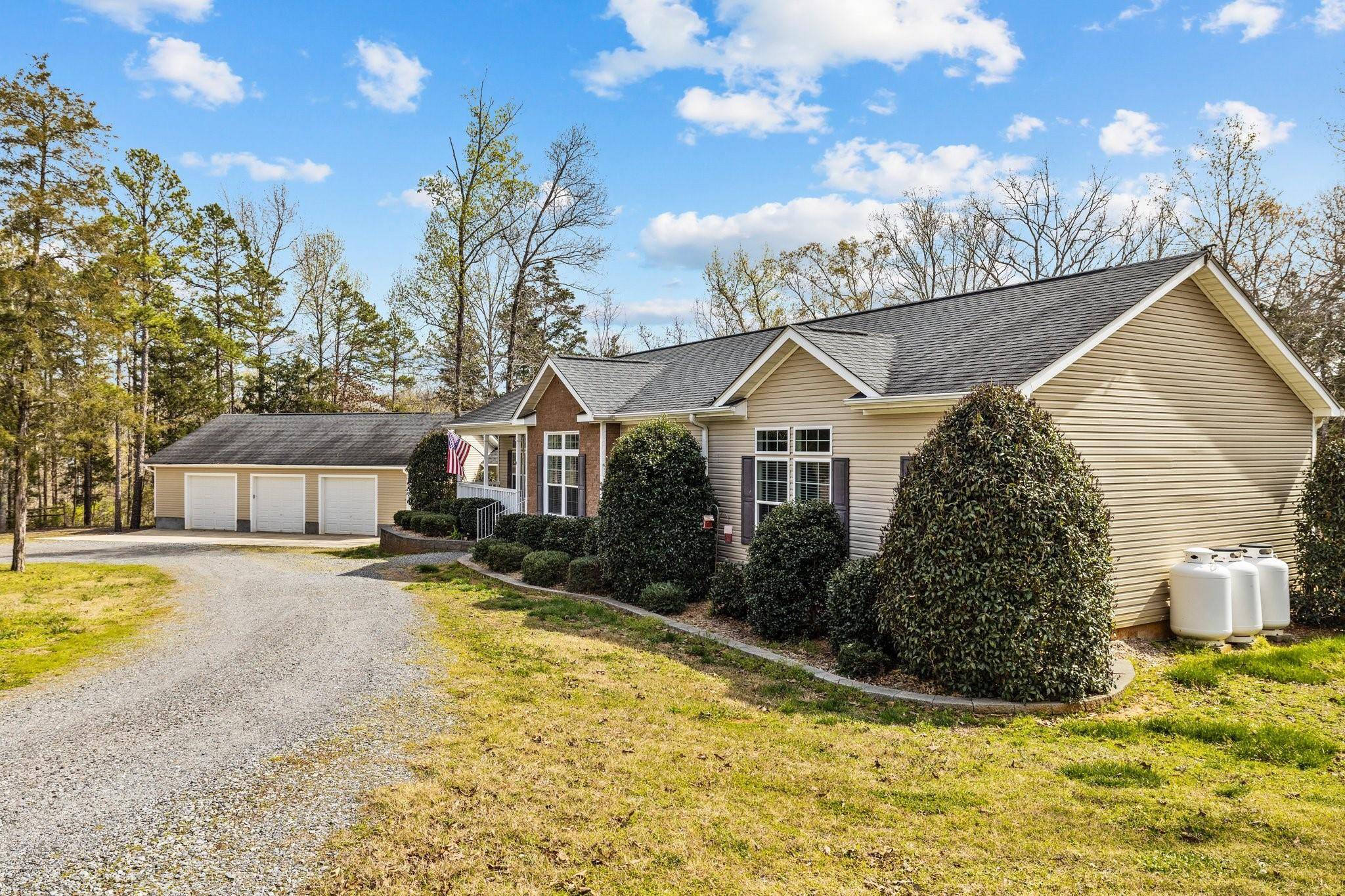 York, SC 29745,2761 Spreading Oak LN