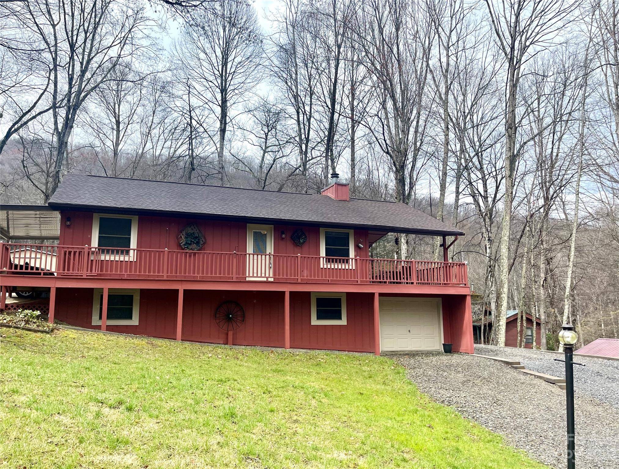 Maggie Valley, NC 28751,170 Nottingham RD