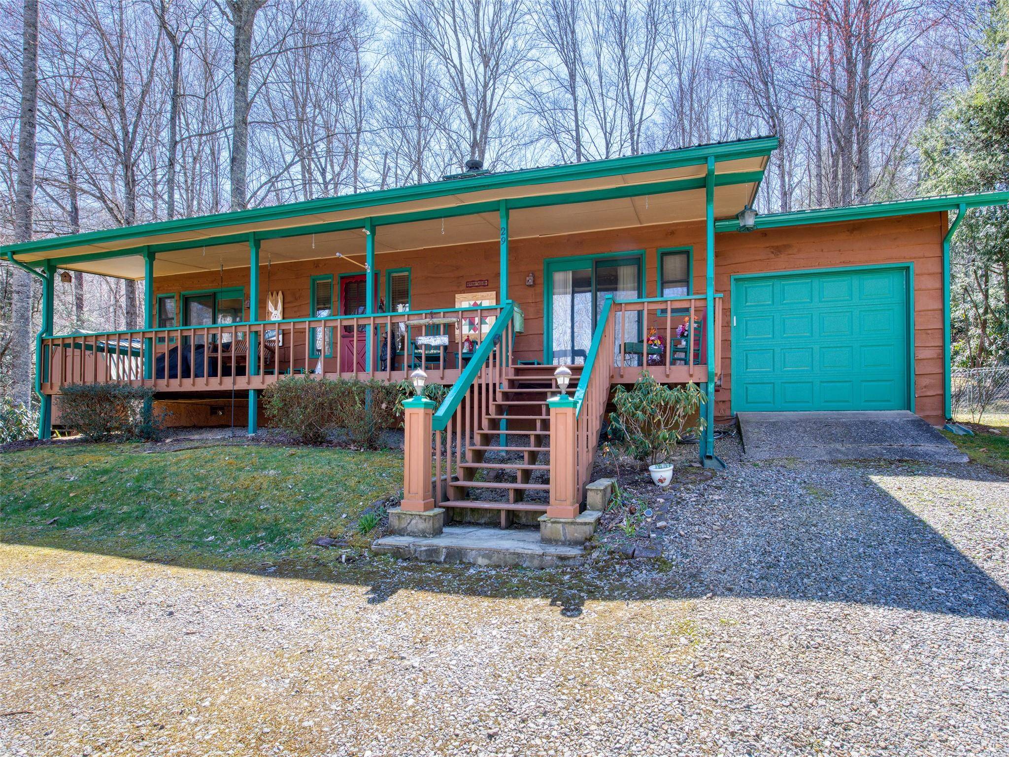 Maggie Valley, NC 28751,29 Robin Hood LN