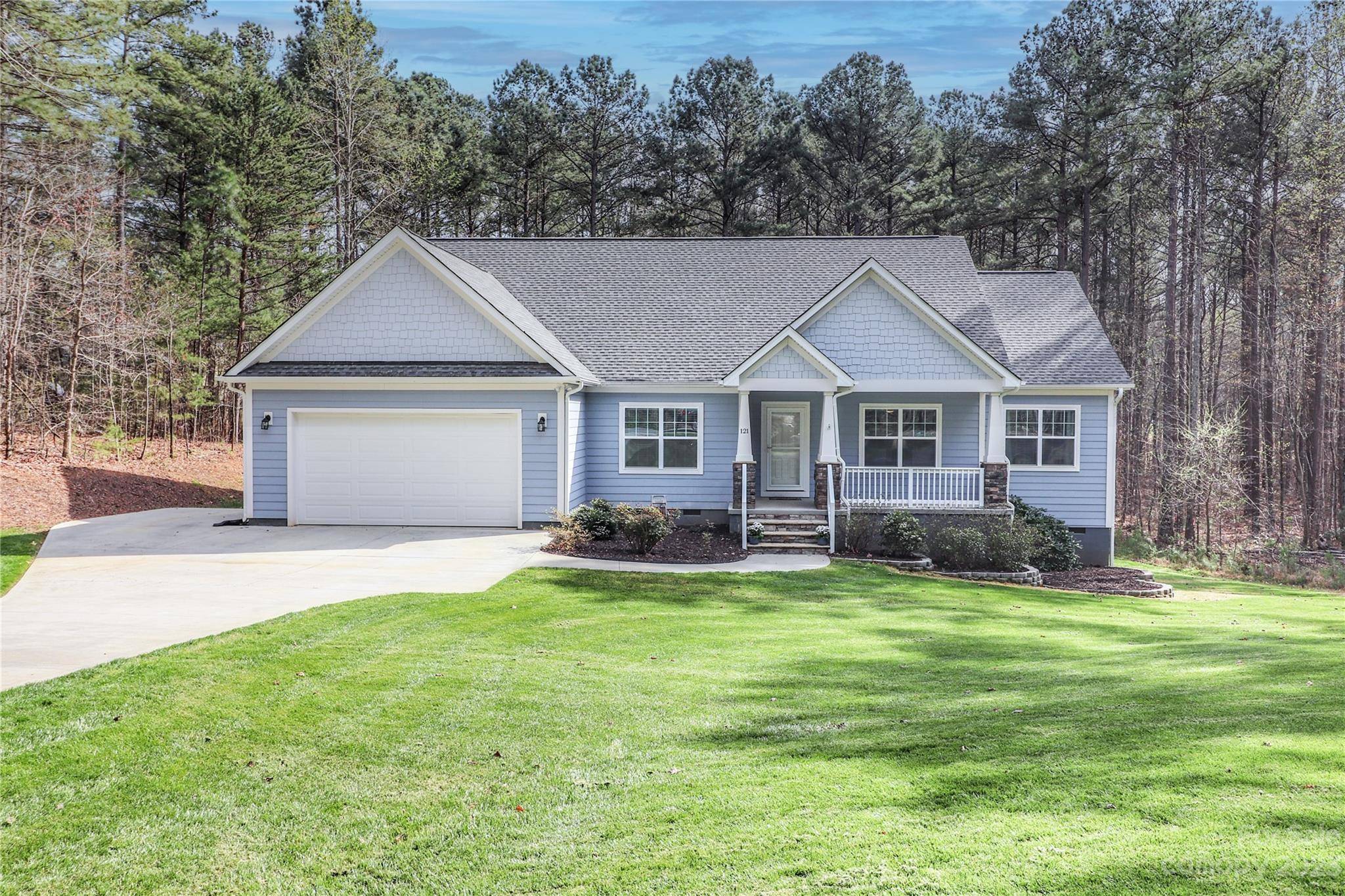 Mooresville, NC 28117,121 Holt LN