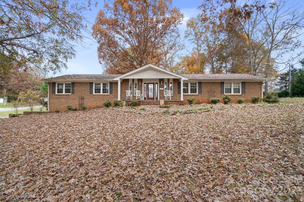 Newton, NC 28658,2656 Sandy Ford RD