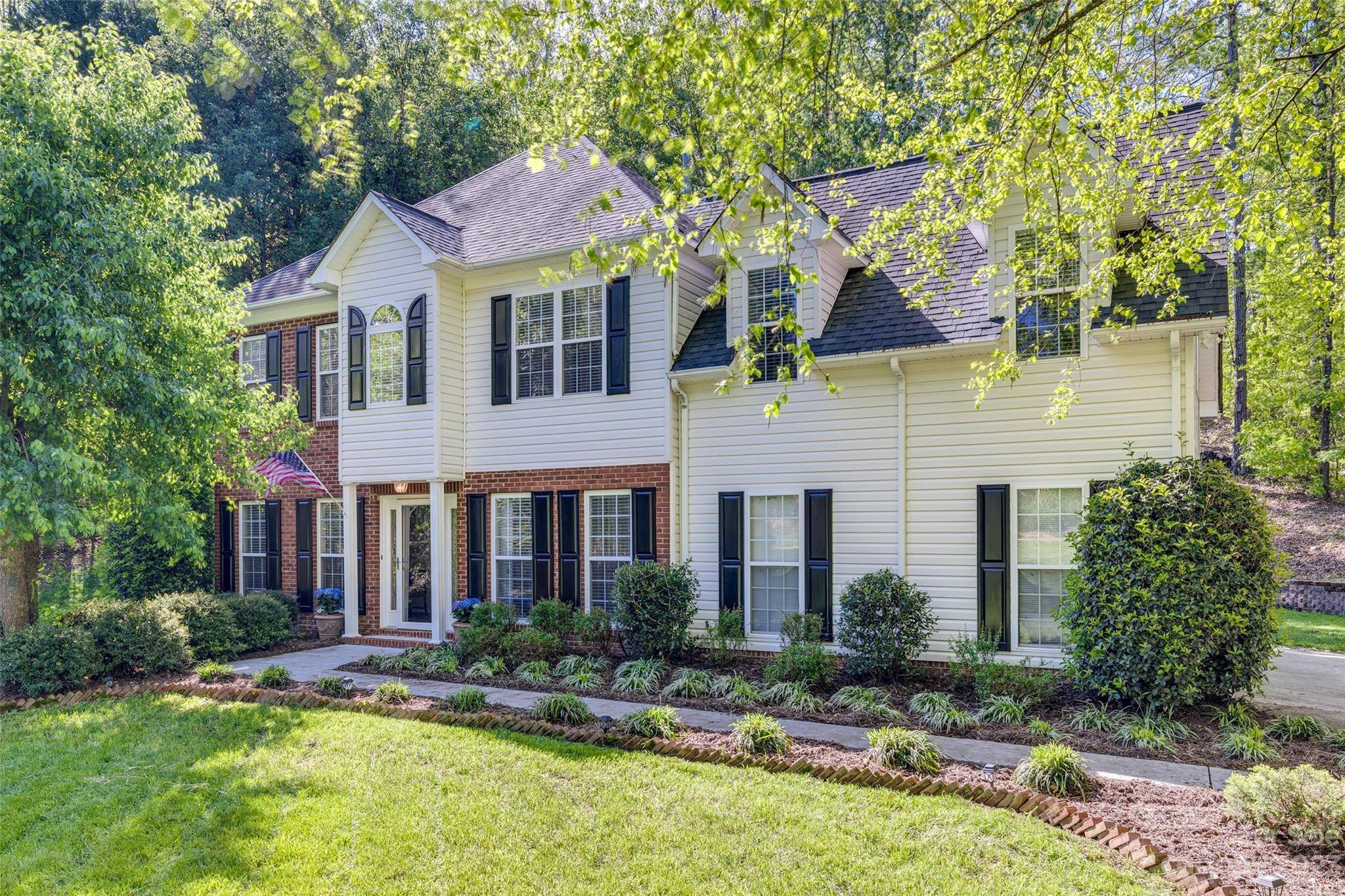 Fort Mill, SC 29708,1587 Old Tara LN