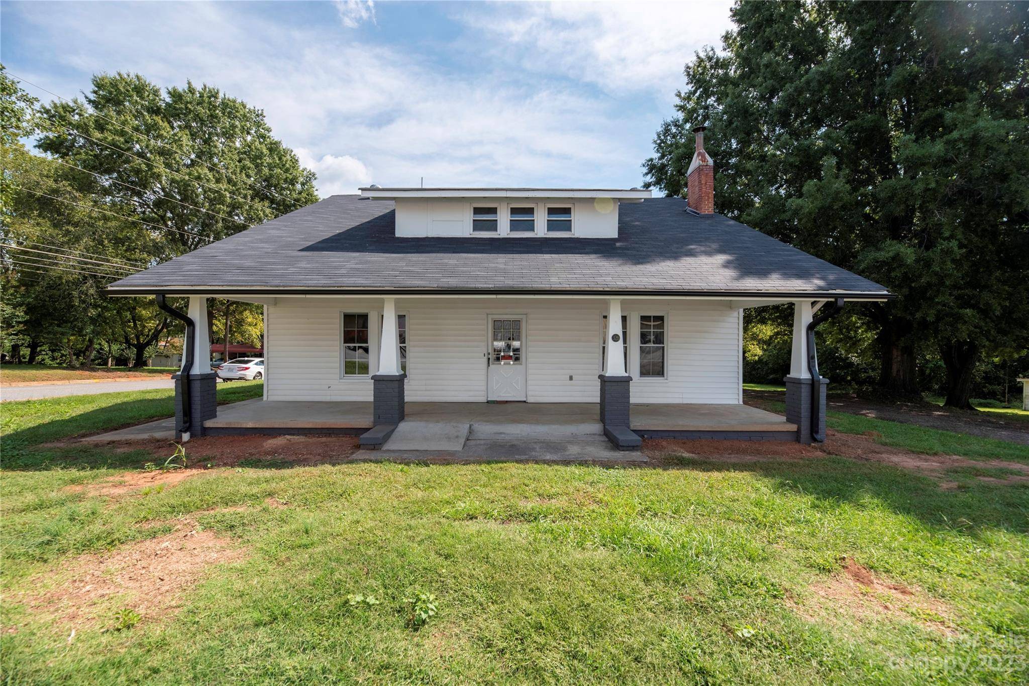 Statesville, NC 28677,328 Miller AVE