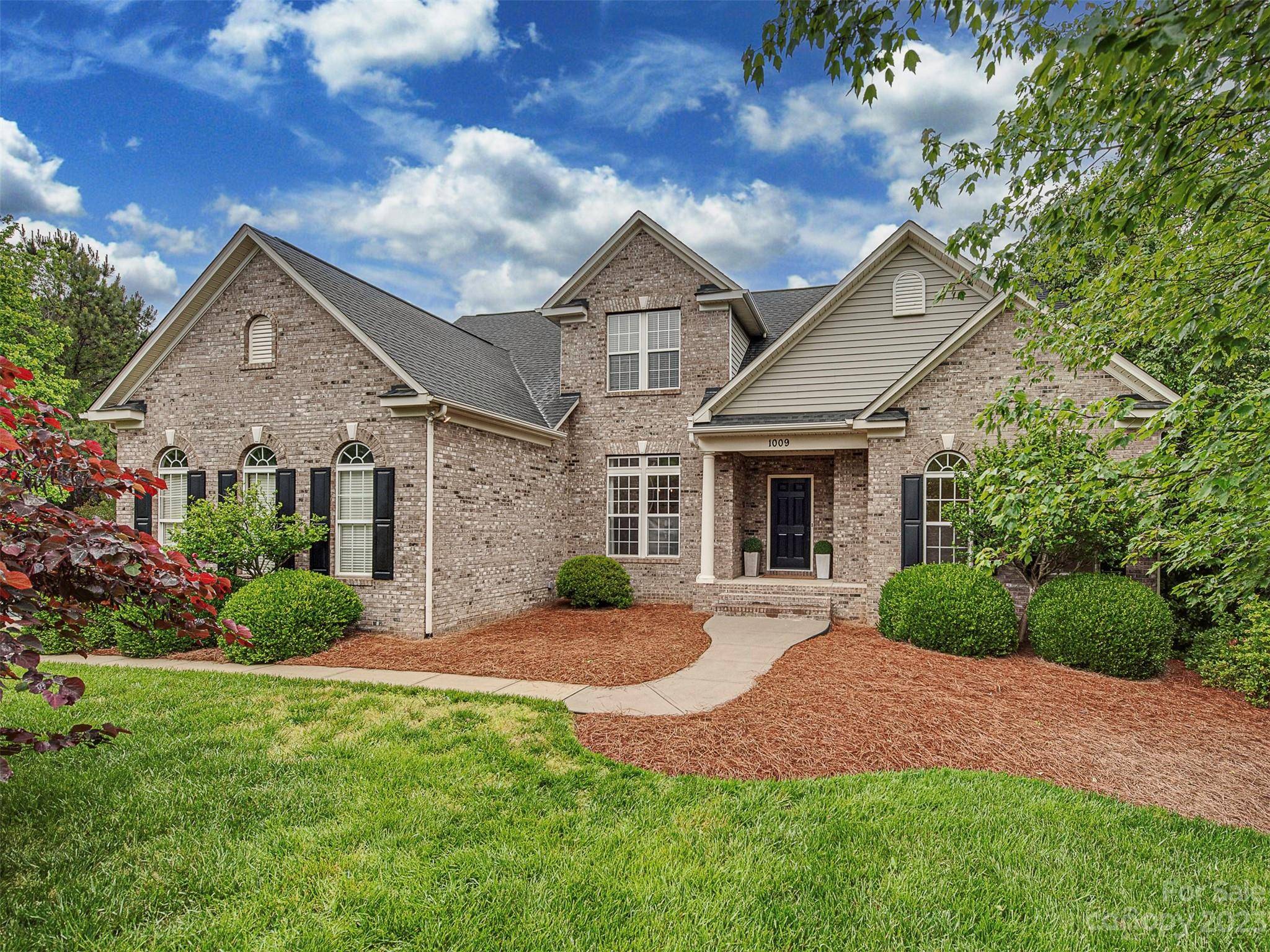 Fort Mill, SC 29708,1009 Sharon Lee AVE