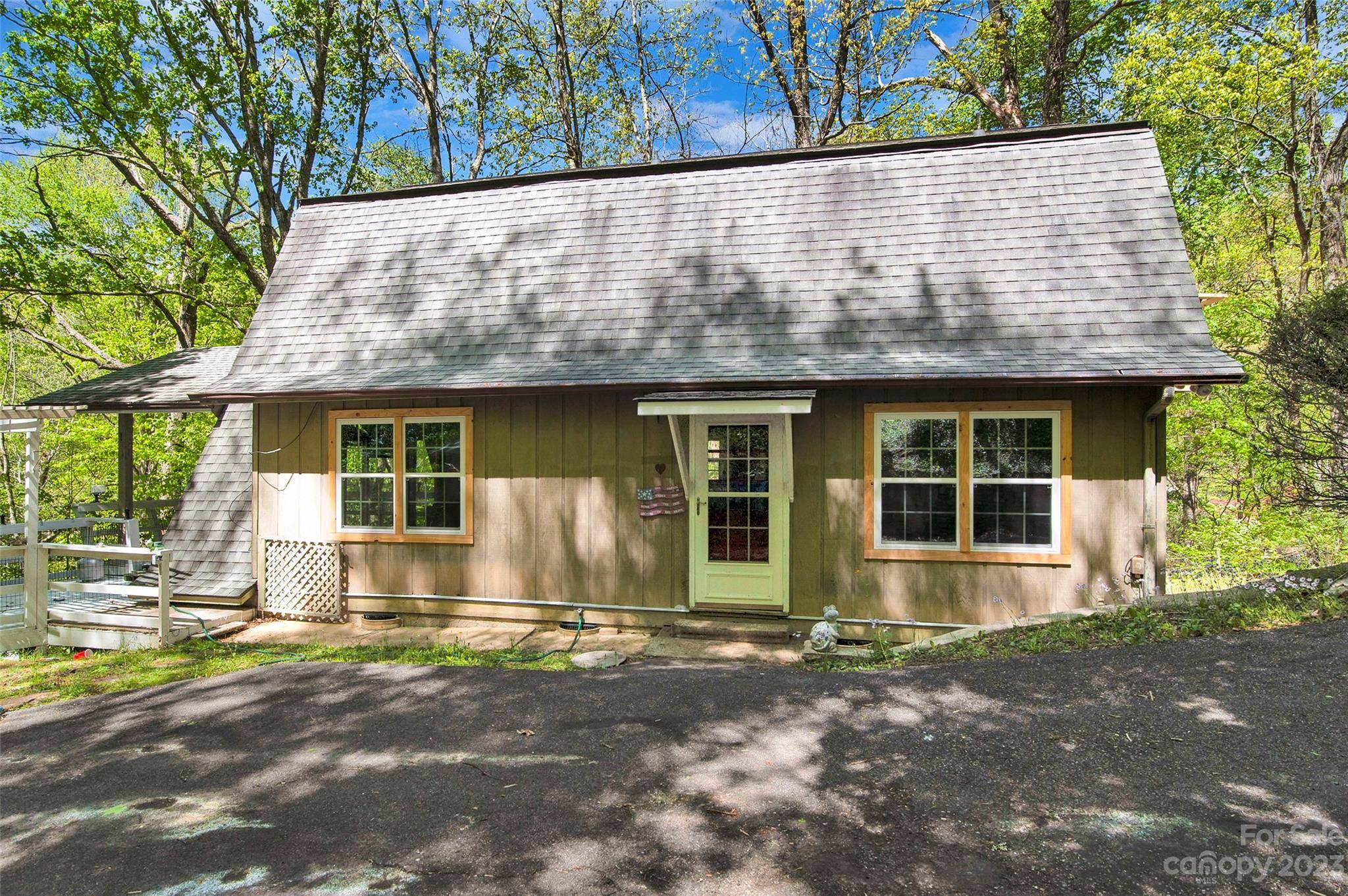 Maggie Valley, NC 28751,38 Ivy LN