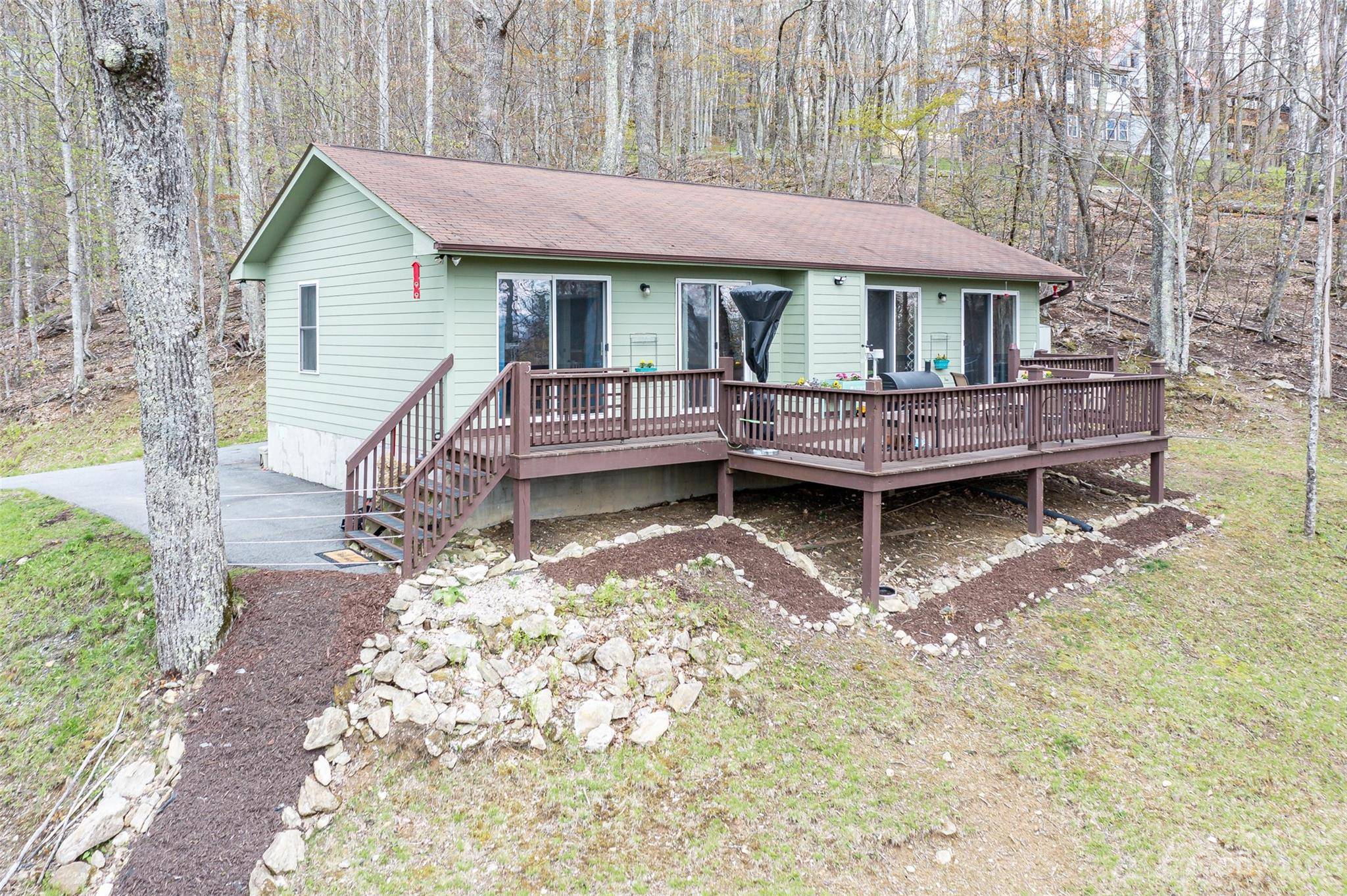 Mars Hill, NC 28754,565 Mayapple LN