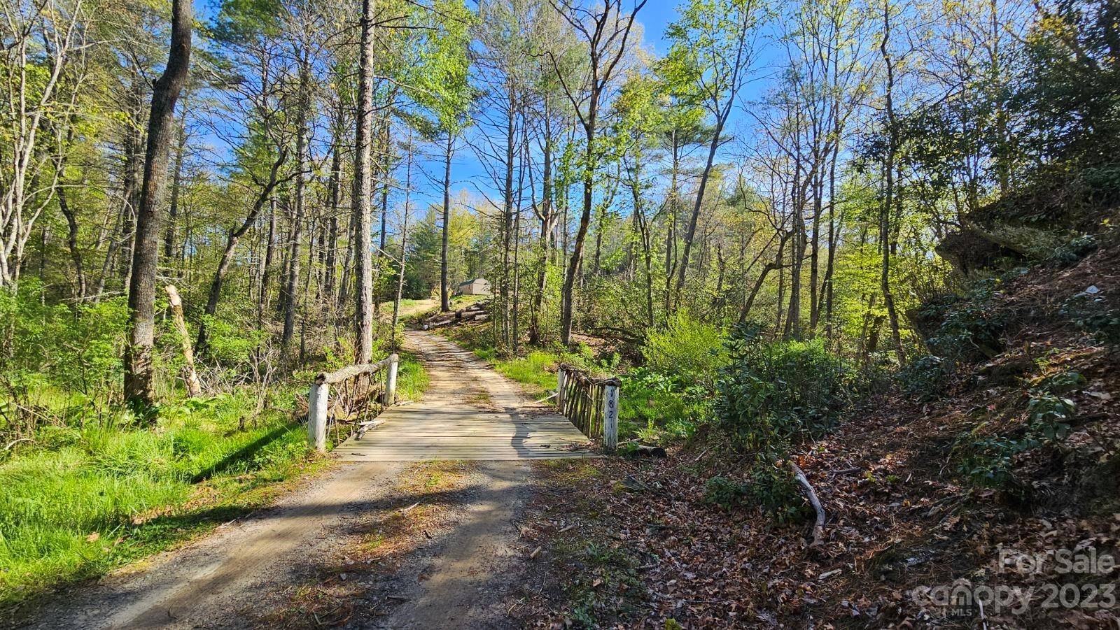 Glade Valley, NC 28627,182 Laurel RDG